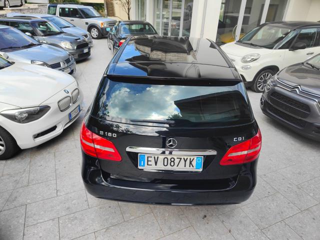 MERCEDES-BENZ B 180 usata, con Chiusura centralizzata