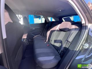 PEUGEOT 3008 usata, con USB