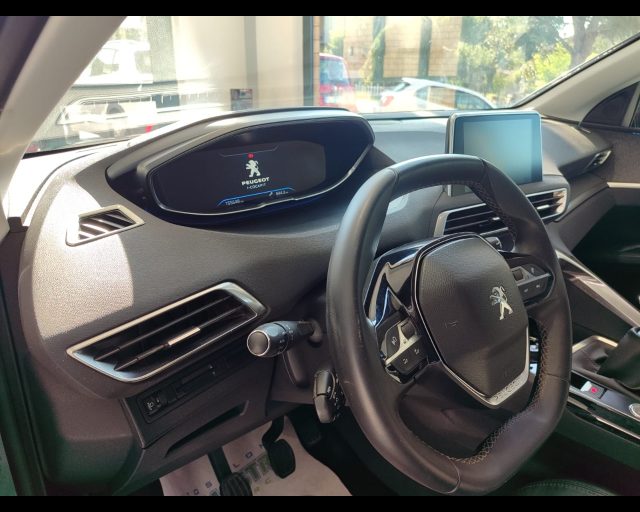 PEUGEOT 5008 usata, con Autoradio