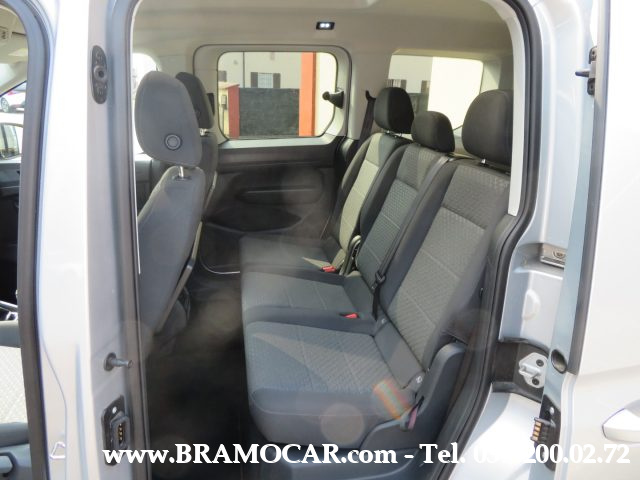 FORD Tourneo Connect usata, con Sedile posteriore sdoppiato
