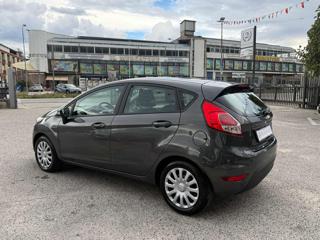 FORD Fiesta usata, con Autoradio