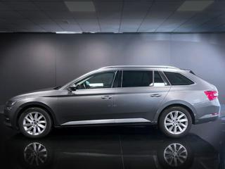 SKODA Superb usata, con Autoradio