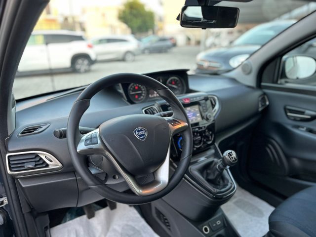 LANCIA Ypsilon usata, con ESP