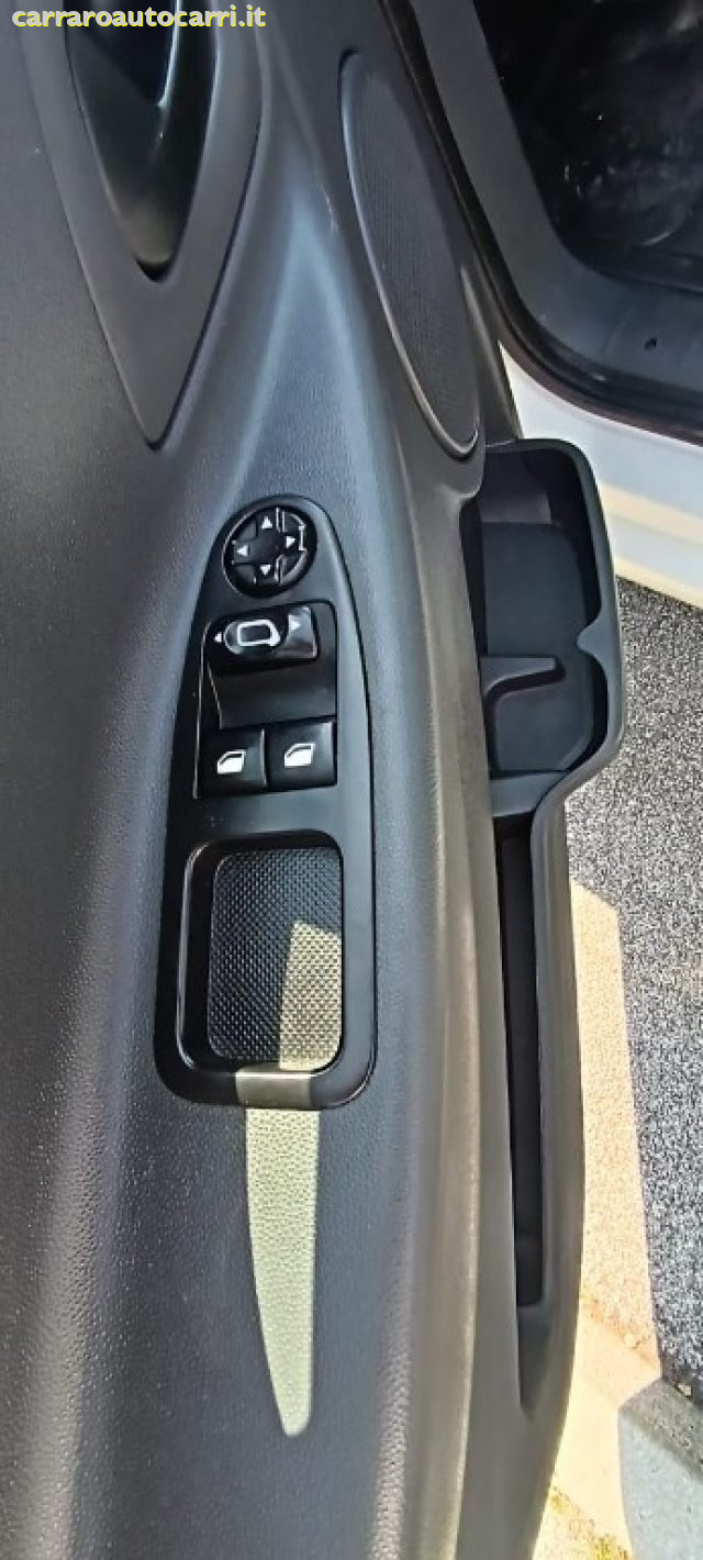 TOYOTA Proace usata, con Autoradio digitale