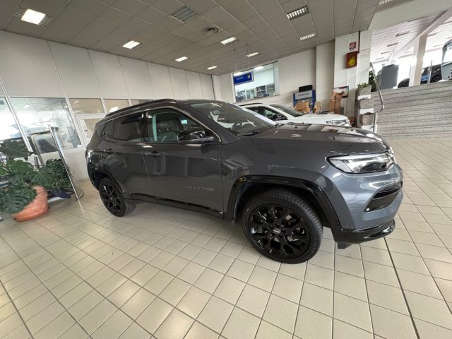 JEEP Compass usata, con Autoradio digitale