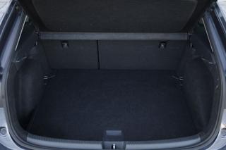 VOLKSWAGEN Taigo usata, con Spoiler