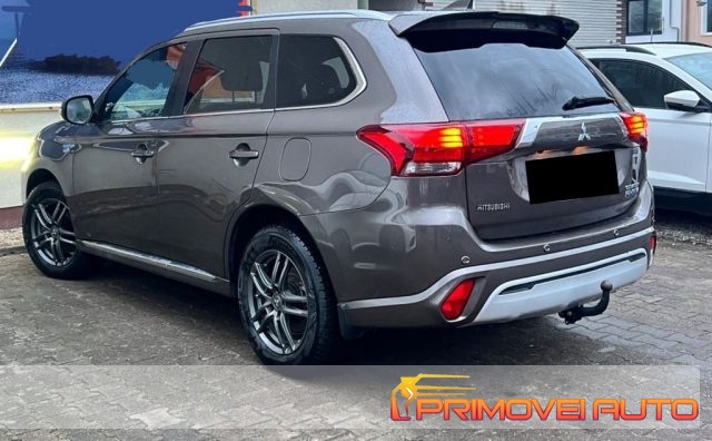 MITSUBISHI Outlander usata, con Controllo trazione