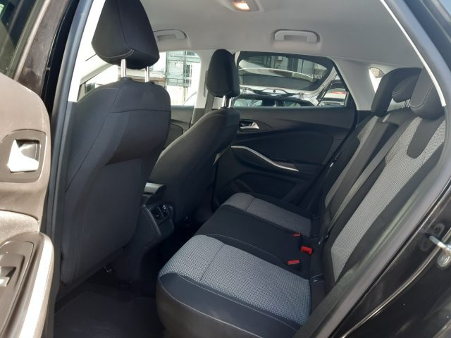 OPEL Grandland X usata, con USB