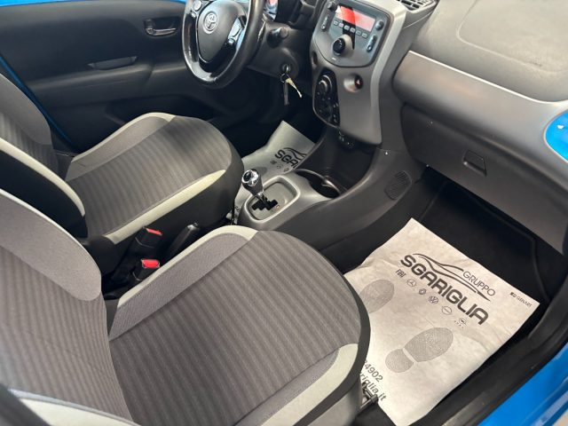 TOYOTA Aygo usata, con Controllo automatico clima