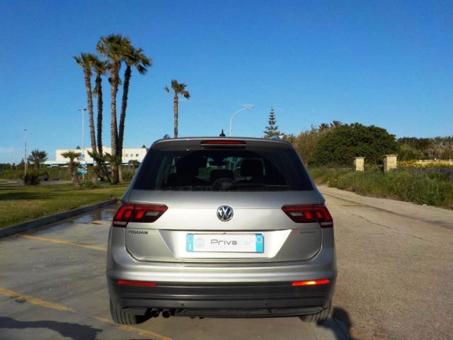 VOLKSWAGEN Tiguan usata, con Autoradio