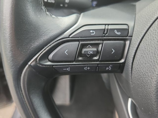 TOYOTA Yaris Cross usata, con Sensore di luce