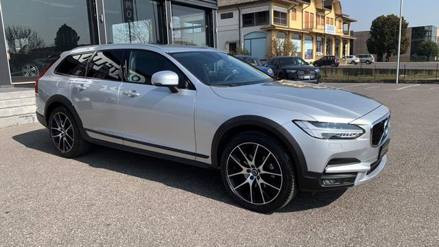 VOLVO V90 Cross Country usata, con Cronologia tagliandi
