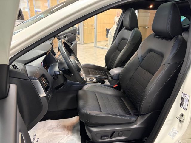 NISSAN Qashqai usata, con USB