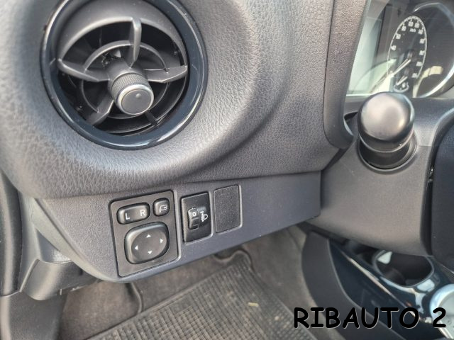 TOYOTA Yaris usata, con Controllo automatico clima