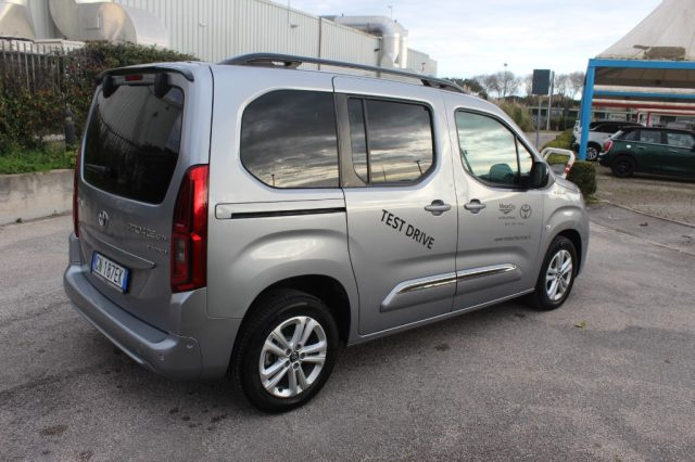 TOYOTA Proace City Verso usata, con Specchietti laterali elettrici