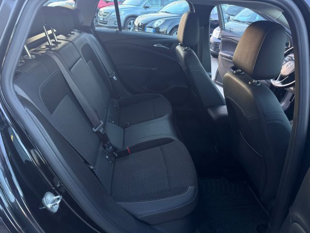 OPEL Astra usata, con Sensori di parcheggio posteriori