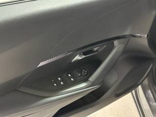 PEUGEOT 2008 usata, con Vetri oscurati