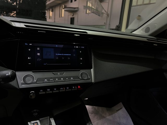 PEUGEOT 308 usata, con Volante in pelle