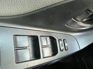 TOYOTA Yaris usata, con Servosterzo