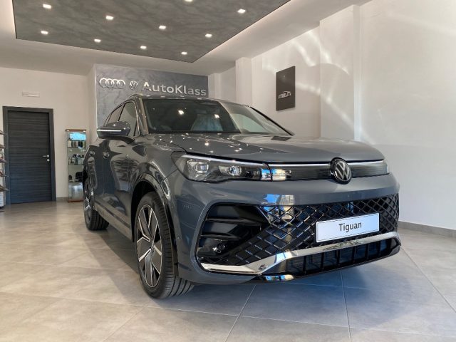 VOLKSWAGEN Tiguan usata, con Bracciolo