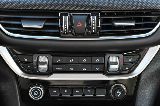 FOTON Tunland G7 usata, con Park Distance Control
