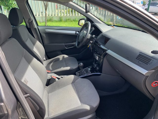 OPEL Astra usata, con Controllo trazione