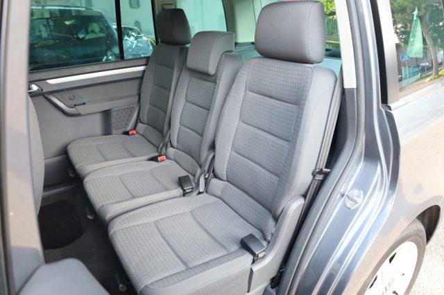 VOLKSWAGEN Touran usata 43