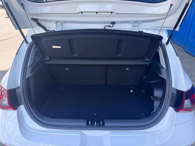 HYUNDAI i20 usata, con Specchietti laterali elettrici
