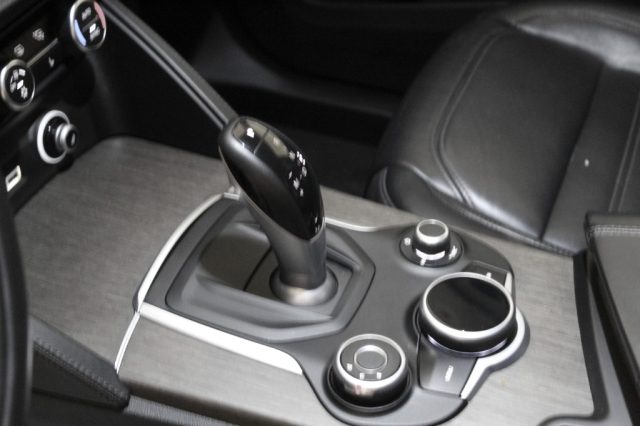 ALFA ROMEO Stelvio usata, con Fari Xenon