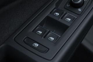 VOLKSWAGEN Golf usata, con Sensori di parcheggio posteriori