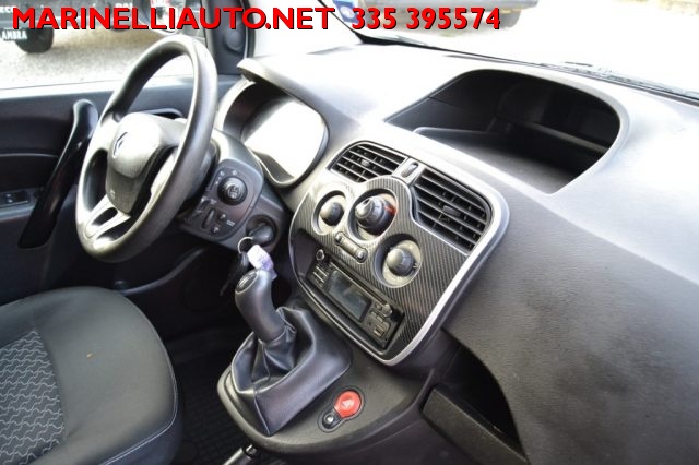 RENAULT Kangoo usata 16