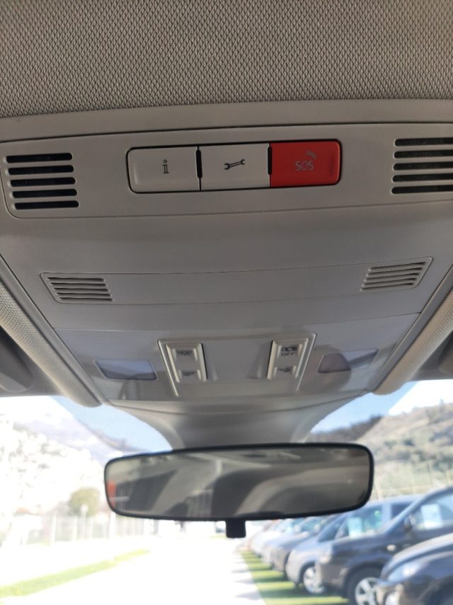 VOLKSWAGEN T-Cross usata, con Frenata d