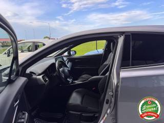 TOYOTA C-HR usata, con Controllo automatico clima