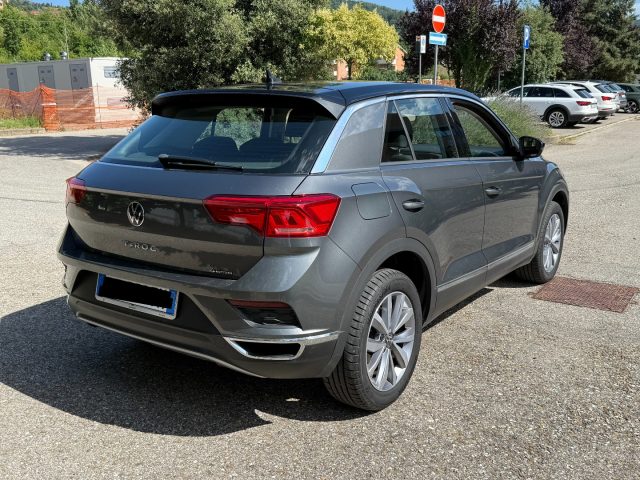 VOLKSWAGEN T-Roc usata, con Autoradio
