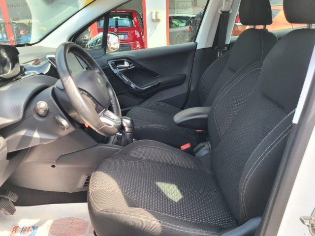 PEUGEOT 208 usata, con Boardcomputer