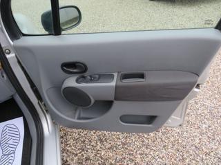 RENAULT Modus usata, con Specchietti laterali elettrici