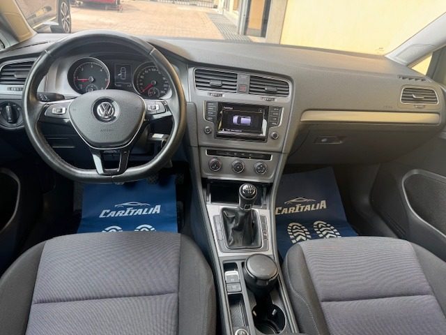 VOLKSWAGEN Golf usata, con Autoradio