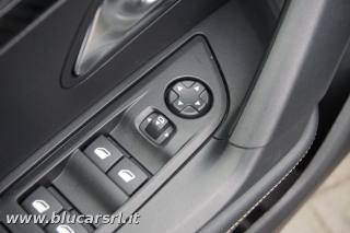 PEUGEOT 2008 usata 25