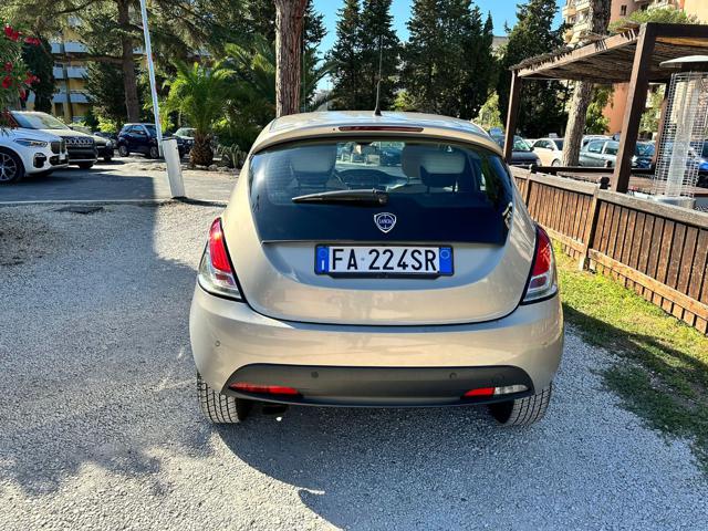 LANCIA Ypsilon usata, con Autoradio