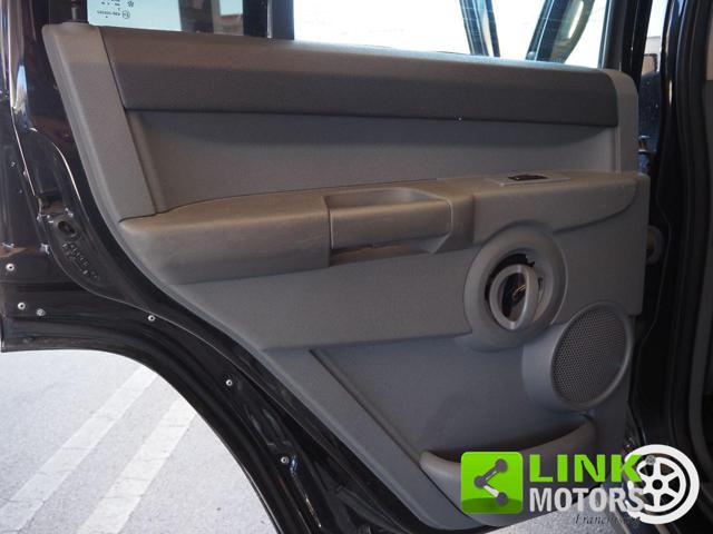 JEEP Commander usata 31
