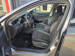 SKODA Octavia usata, con Apple CarPlay