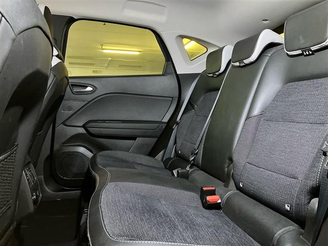 RENAULT Captur usata, con Volante in pelle