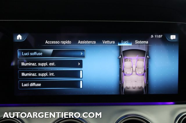 MERCEDES-BENZ E 200 usata, con Leve al volante