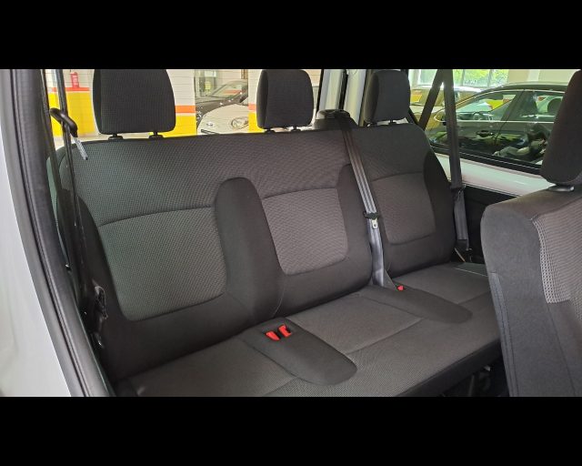 NISSAN Primastar usata 22