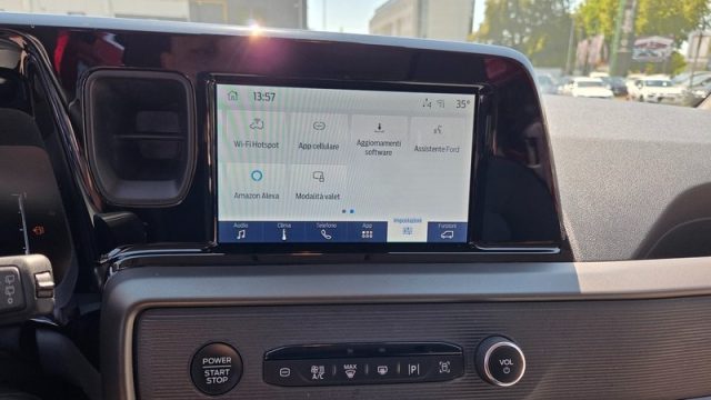 FORD Tourneo Courier usata, con Fari LED