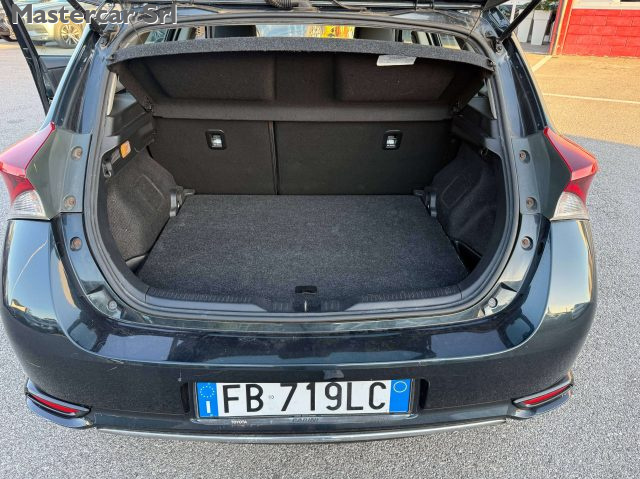 TOYOTA Auris usata, con Fari LED