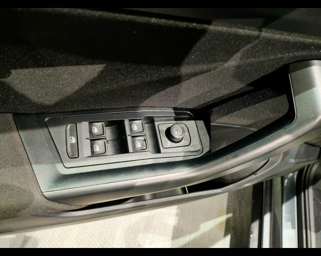 VOLKSWAGEN T-Roc usata, con Bluetooth