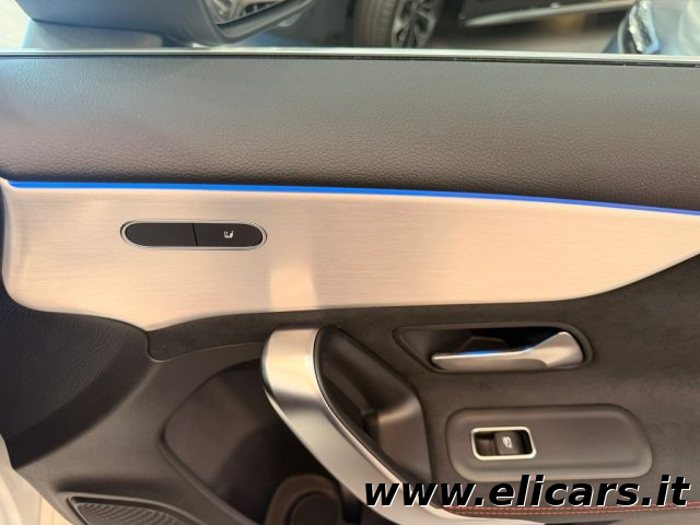 MERCEDES-BENZ A 180 usata, con Tettuccio apribile