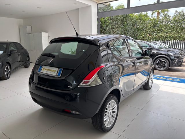 LANCIA Ypsilon usata, con Lettore CD