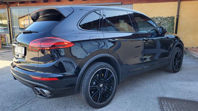 PORSCHE Cayenne usata, con Interni in pelle